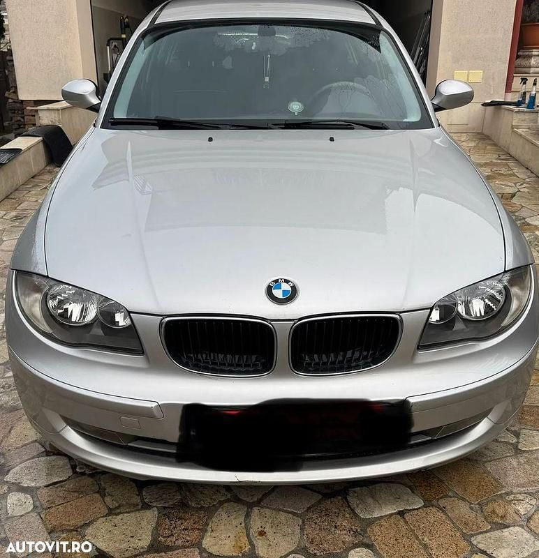 Second-hand BMW 118 143 CP (105 kW) 2009 Culoaregri Hatchback