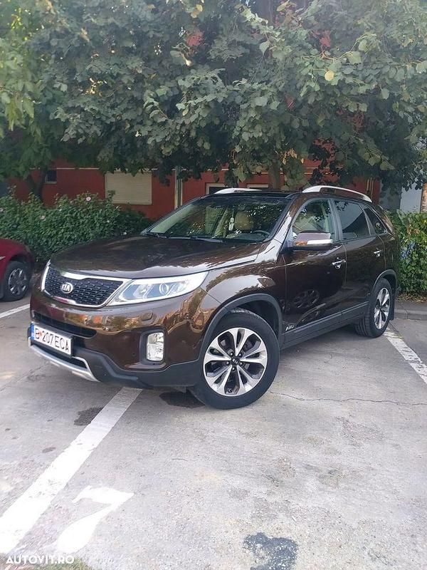 Second-hand Kia Sorento Platinum Edition 197 CP (144 kW) 2013 Culoaremaro SUV