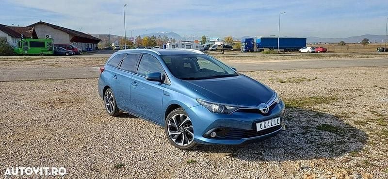 Culoarealbastru Utilizat 2015 Toyota Auris Break | 9.000 EUR (Super Preț) - Imagine 1/4