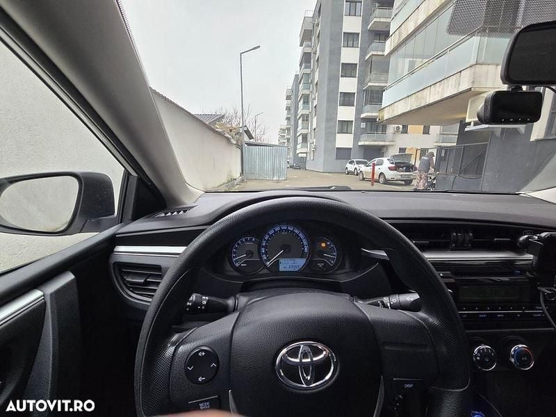 Second-hand Toyota Corolla Terra 99 CP (72 kW) 2013 Culoarealb Berlinǎ