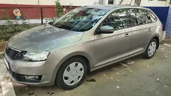 Utilizat 2018 Skoda Rapid Hatchback | 7.990 EUR (Preț OK) - Imagine 1/4