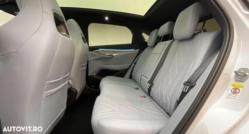 Second-hand BYD Sealion 7 Comfort 230 kW (313 CP) 2025 Culoarealb SUV