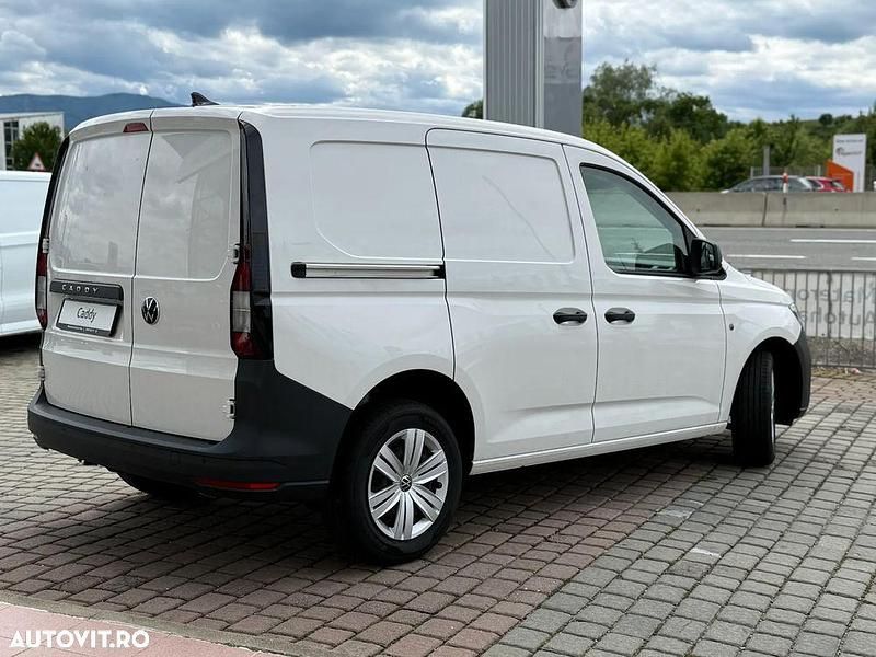 Second-hand VW Caddy 102 CP (75 kW) 2024 Alb Monovolum