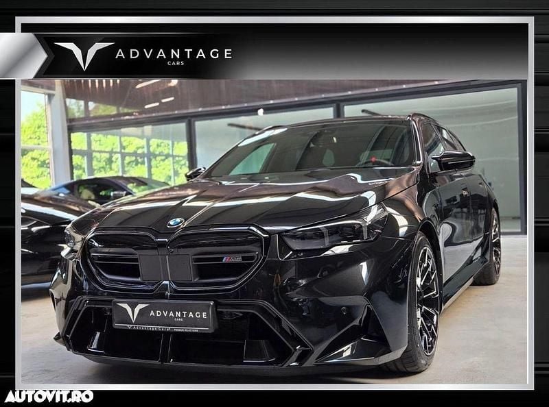Culoarenegru Nouă 2025 BMW M5 Advantage Break | 139.149 EUR - Imagine 1/4
