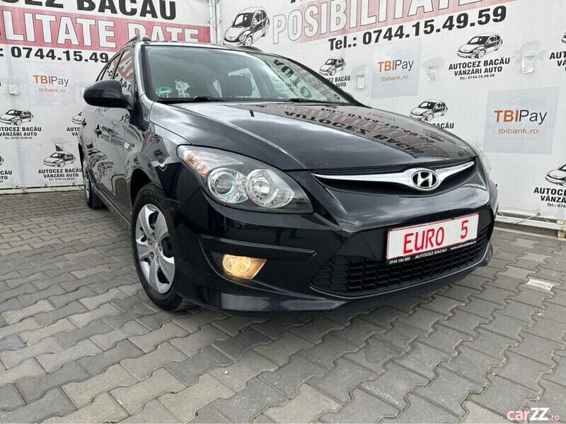 Negru Utilizat 2011 Hyundai i30 Classic Break | 5.750 EUR (Puțin scump) - Imagine 1/4