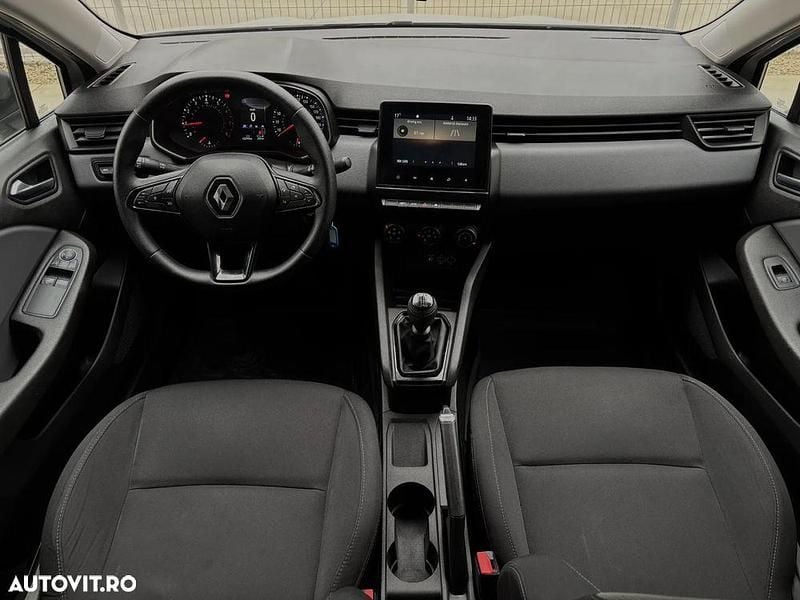 Second-hand Renault Clio V Techno 91 CP (66 kW) 2021 Culoarealb Hatchback