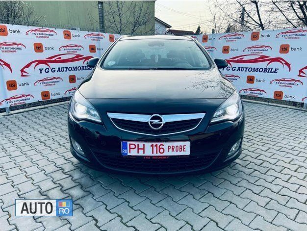 Negru Utilizat 2011 Opel Astra Break | 5.490 EUR (Puțin scump) - Imagine 1/4