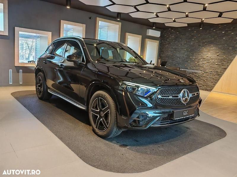 Culoarenegru Nouă 2025 Mercedes GLC220 SUV | 72.823 EUR (Preț OK) - Imagine 1/4