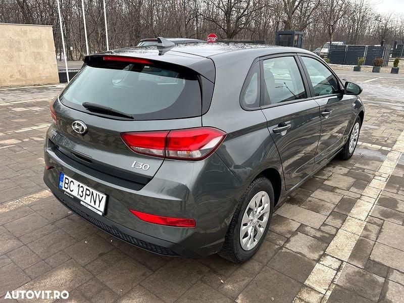 Second-hand Hyundai i30 Comfort 110 CP (80 kW) 2022 Culoaregri Hatchback