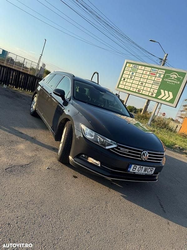 Gri Utilizat 2017 VW Passat Highline Break | 12.500 EUR (Super Preț) - Imagine 1/4