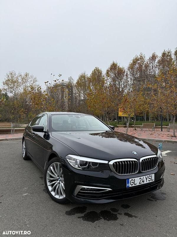 Culoarenegru Utilizat 2019 BMW 520 Comfort Edition Berlinǎ | 24.199 EUR - Imagine 1/4