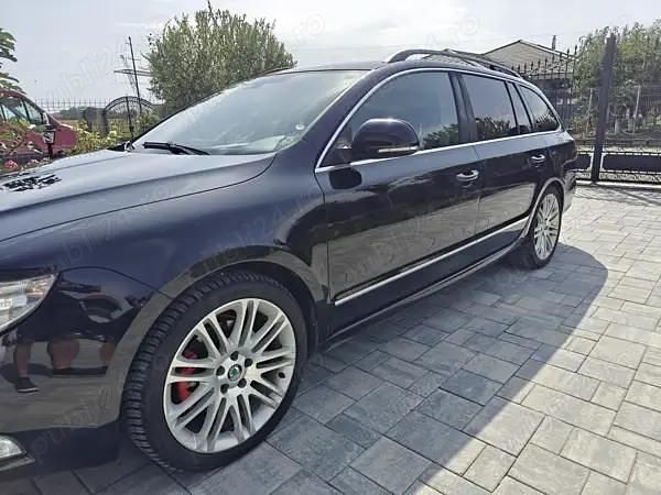 Culoarenegru Utilizat 2012 Skoda Superb Elegance Break | 6.950 EUR (Preț OK) - Imagine 1/4