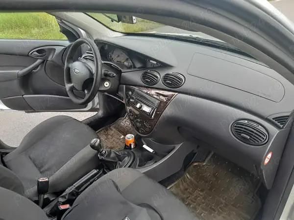 Utilizat 2002 Ford Focus Berlinǎ | 500 EUR (Super Preț) - Imagine 1/4