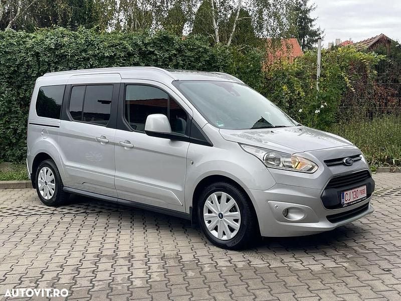 Second-hand Ford Tourneo Connect Titanium 120 CP (88 kW) 2015 Culoareargint Monovolum
