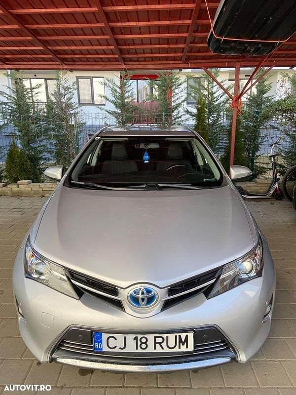 Culoaregri Utilizat 2013 Toyota Auris Hybrid Hatchback | 9.750 EUR (Preț OK) - Imagine 1/4
