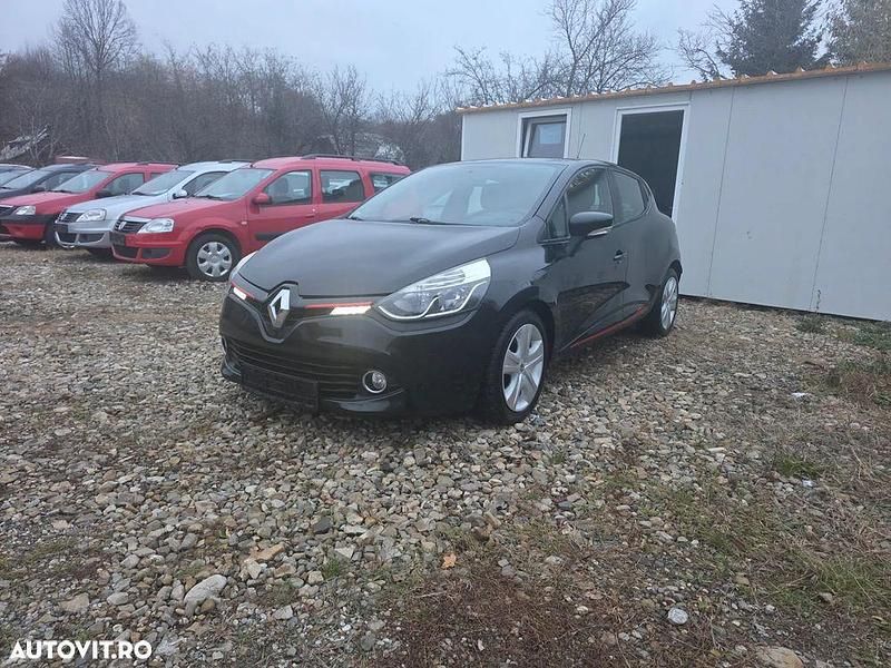 Culoarenegru Utilizat 2015 Renault Clio IV Dynamique | 5.590 EUR (Preț OK) - Imagine 1/4