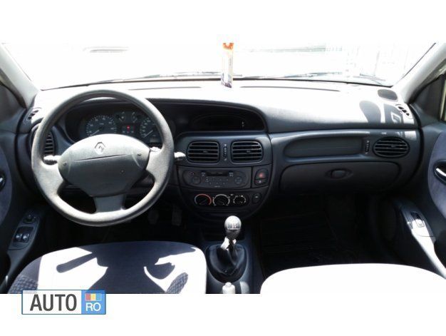 Second-hand Renault Mégane GrandTour 110 CP (80 kW) 2002 Alb Break