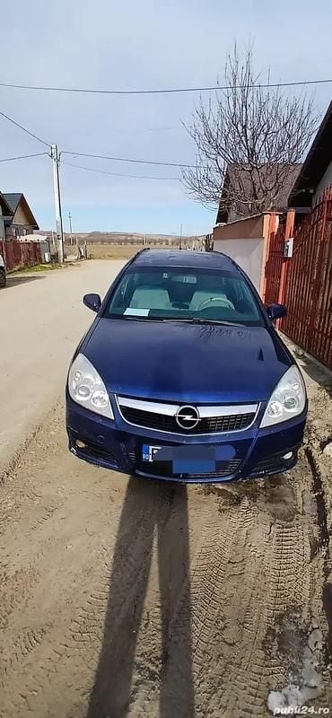 Second-hand Opel Vectra 120 CP (88 kW) 2004 Albastru Break