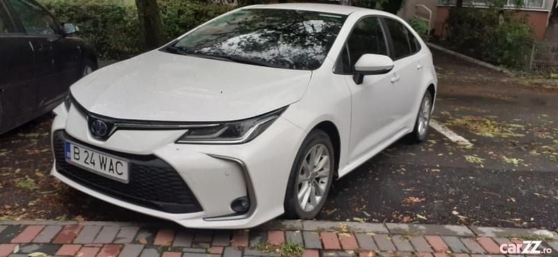 Alb Utilizat 2023 Toyota Corolla Business Edition Berlinǎ | 23.000 EUR (Preț OK) - Imagine 1/4