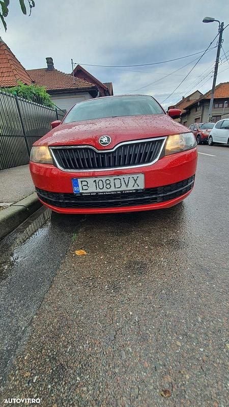 Culoarerosu Utilizat 2017 Skoda Rapid Ambition Hatchback | 3.500 EUR (Super Preț) - Imagine 1/4