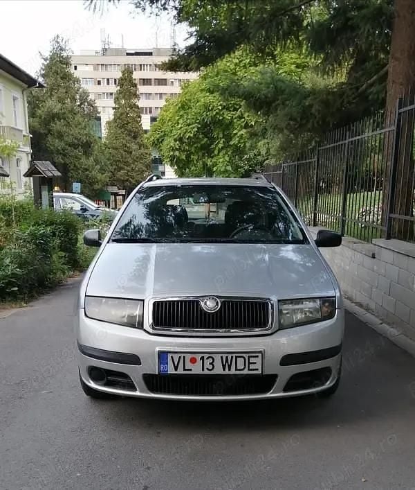 Argintiu Utilizat 2007 Skoda Fabia Break | 1.950 EUR (Puțin scump) - Imagine 1/4