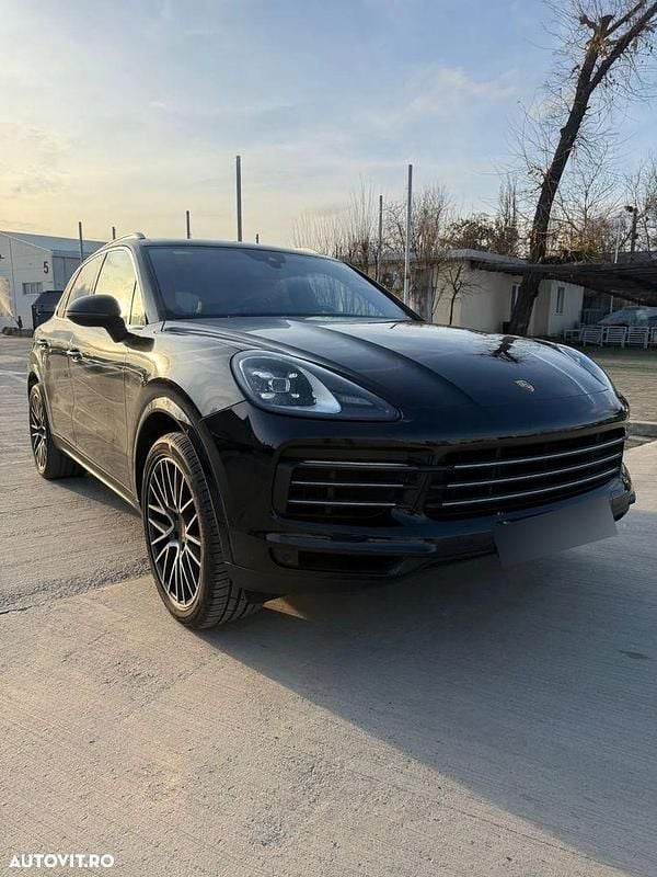 Culoarenegru Second-hand 2019 Porsche Cayenne SUV | 49.700 EUR (Super Preț) - Imagine 1/4