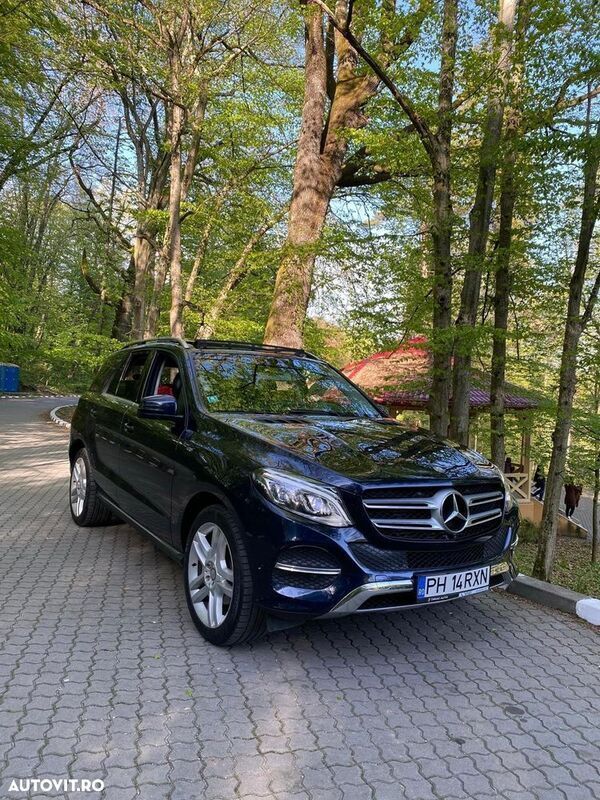 Albastru Utilizat 2017 Mercedes GLE250 SUV | 21.500 EUR (Super Preț) - Imagine 1/4