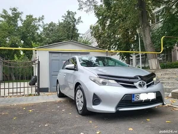 Utilizat 2015 Toyota Auris Hatchback | 7.999 EUR (Preț OK) - Imagine 1/4
