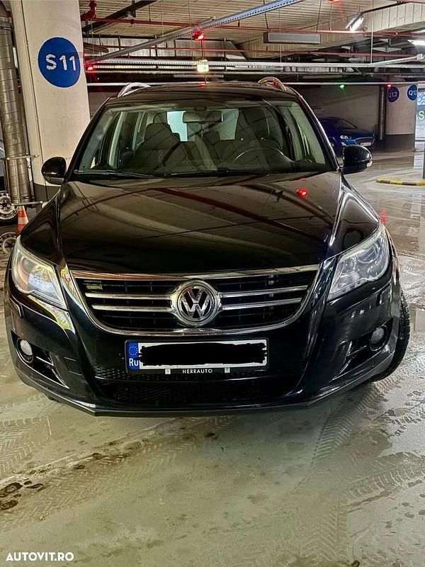 Culoarenegru Utilizat 2009 VW Tiguan SUV | 4.800 EUR (Super Preț) - Imagine 1/4