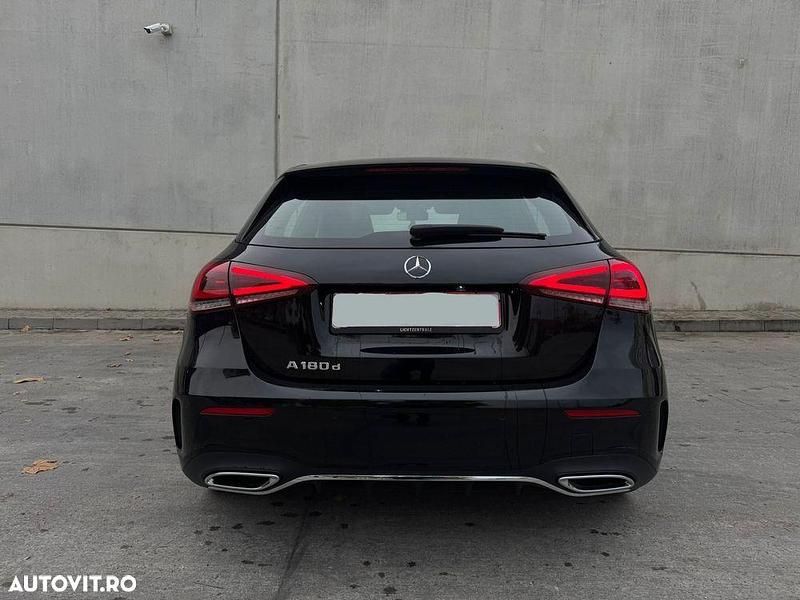 Second-hand Mercedes A180 116 CP (85 kW) 2019 Culoarenegru Hatchback
