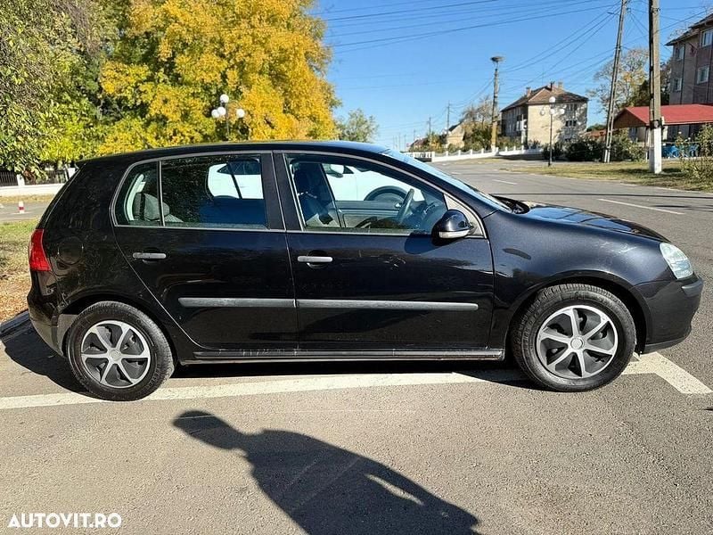 Second-hand VW Golf IV Comfortline 90 CP (66 kW) 2005 Culoarenegru