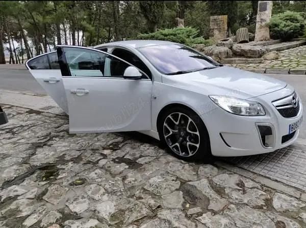 Second-hand Opel Insignia OPC 325 CP (239 kW) 2009 Hatchback