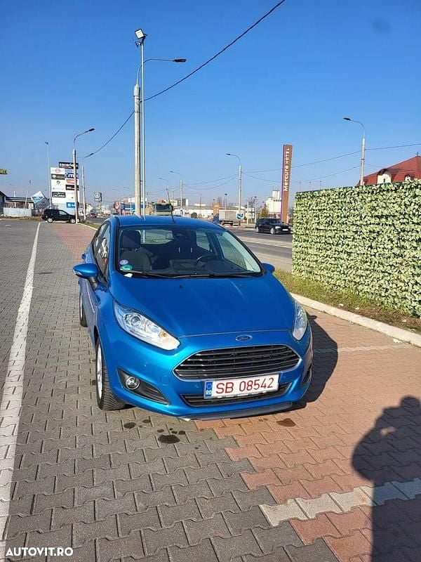Second-hand Ford Fiesta Titanium 100 CP (73 kW) 2015 Culoarealbastru Hatchback
