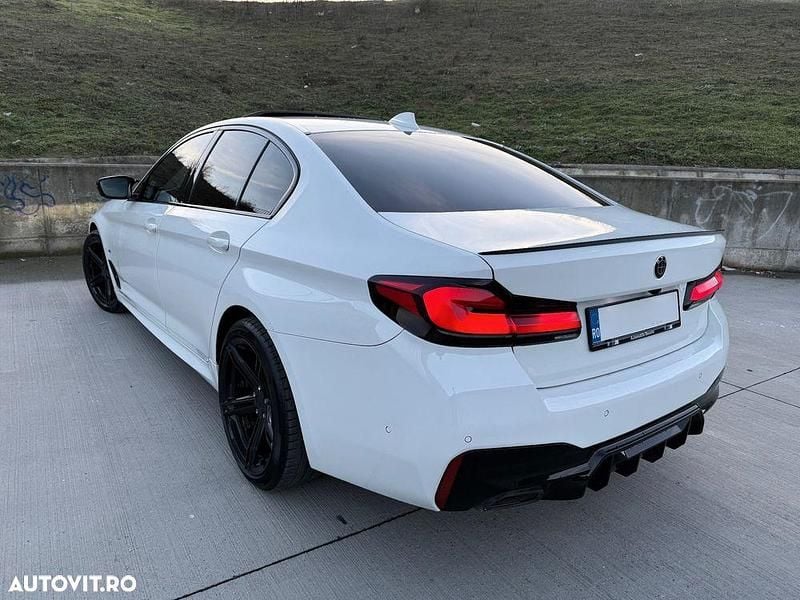 Second-hand BMW 530 M Sport 286 CP (210 kW) 2022 Culoarealb Berlinǎ