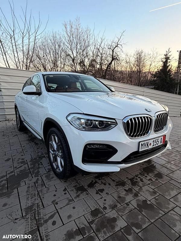 Culoarealb Utilizat 2020 BMW X4 xLine SUV | 30.800 EUR (Preț bun) - Imagine 1/4