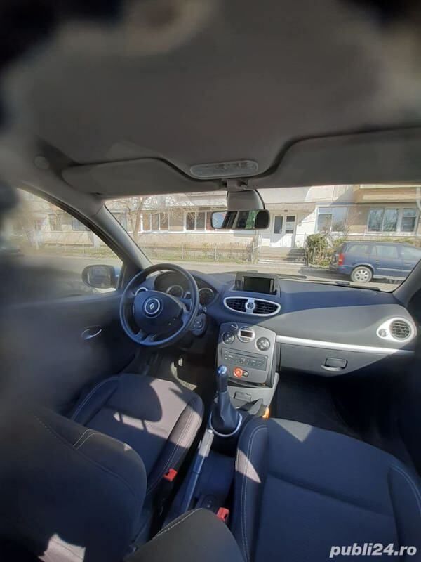 Second-hand Renault Clio III 90 CP (66 kW) 2011 Argintiu Hatchback