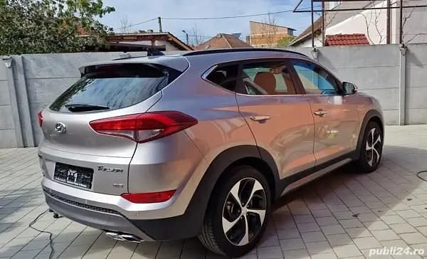 Second-hand Hyundai Tucson 177 CP (130 kW) 2016 Auriu SUV