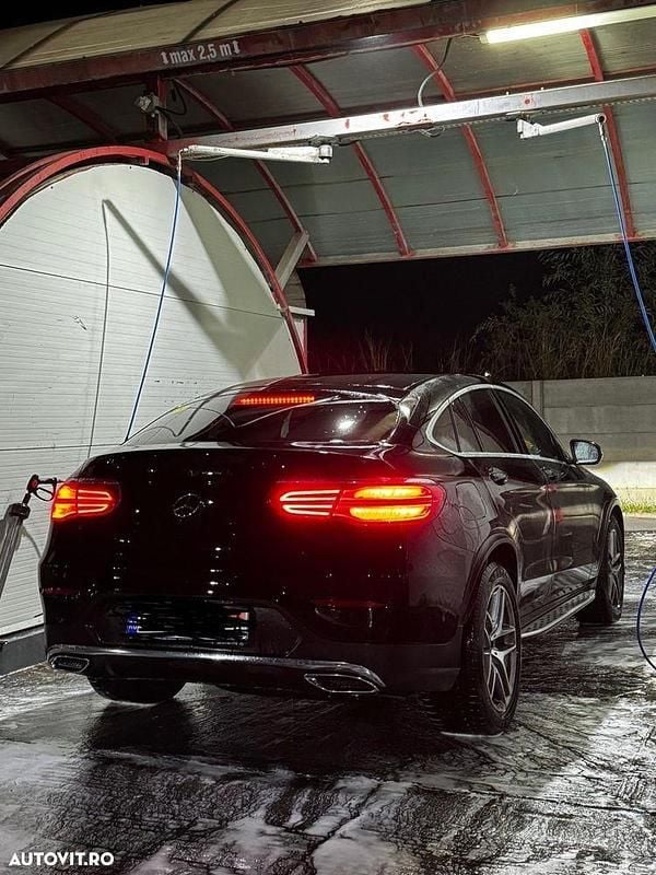 Culoarenegru Utilizat 2018 Mercedes GLC220 AMG line Coupe | 26.990 EUR (Super Preț) - Imagine 1/4