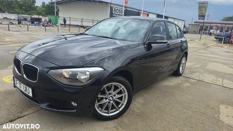 Culoarenegru Utilizat 2012 BMW 116 Sport Line Hatchback | 6.190 EUR (Preț bun) - Imagine 1/4