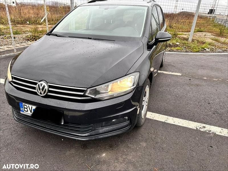 Culoarenegru Utilizat 2019 VW Touran Comfortline Monovolum | 13.500 EUR (Preț bun) - Imagine 1/4