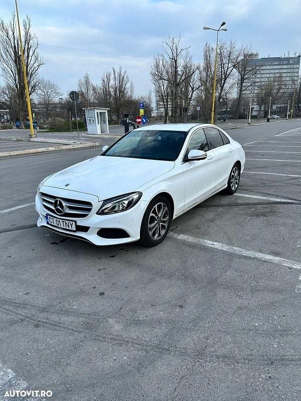 Culoarealb Utilizat 2017 Mercedes C220 Berlinǎ | 16.500 EUR (Puțin scump) - Imagine 1/4