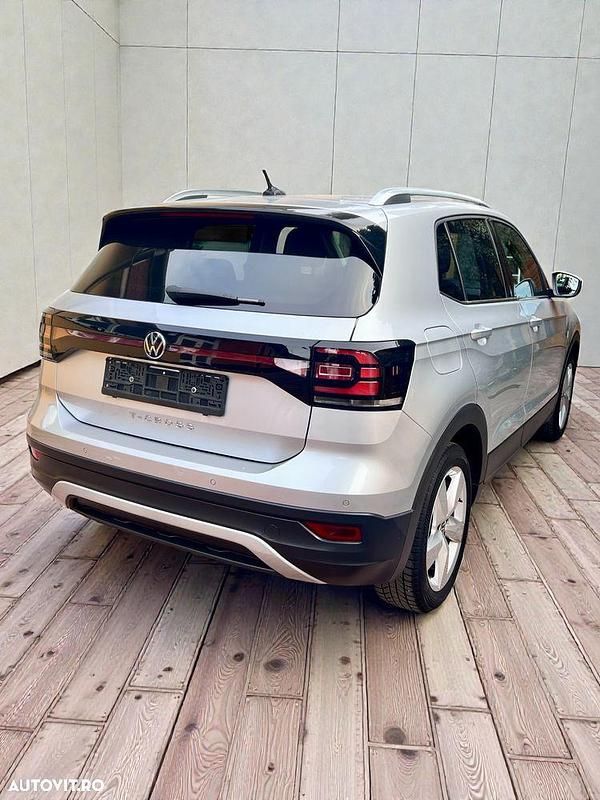 Second-hand VW T-Cross Life 110 CP (80 kW) 2021 Culoareargint SUV