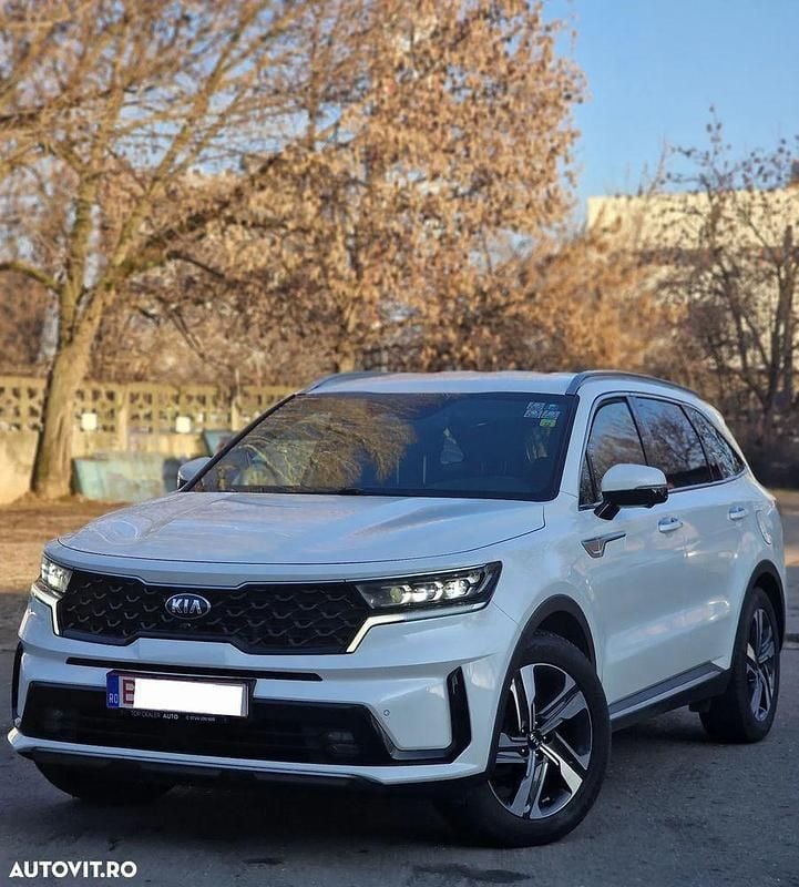 Second-hand Kia Sorento 230 CP (169 kW) 2021 Culoarealb SUV