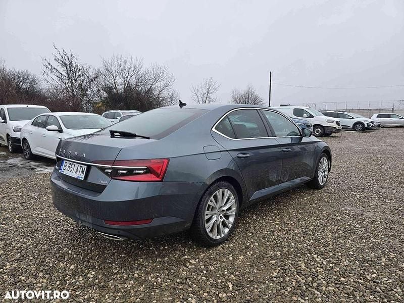 Second-hand Skoda Superb 280 CP (205 kW) 2021 Culoaregri Berlinǎ