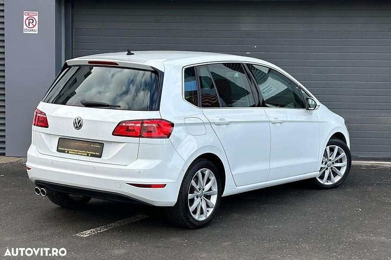 Second-hand VW Golf Sportsvan Highline 150 CP (110 kW) 2014 Culoarealb Monovolum