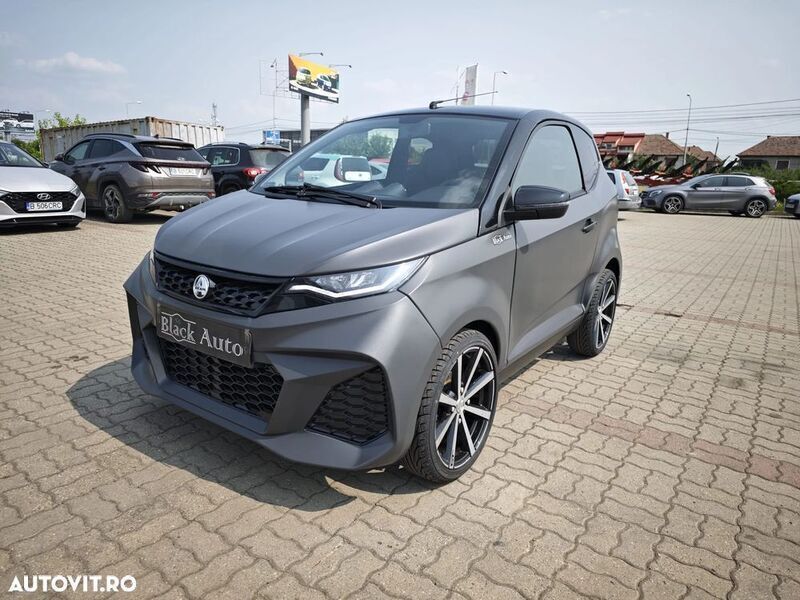Gri Nouă 2024 Aixam City Hatchback | 19.088 EUR - Imagine 1/4