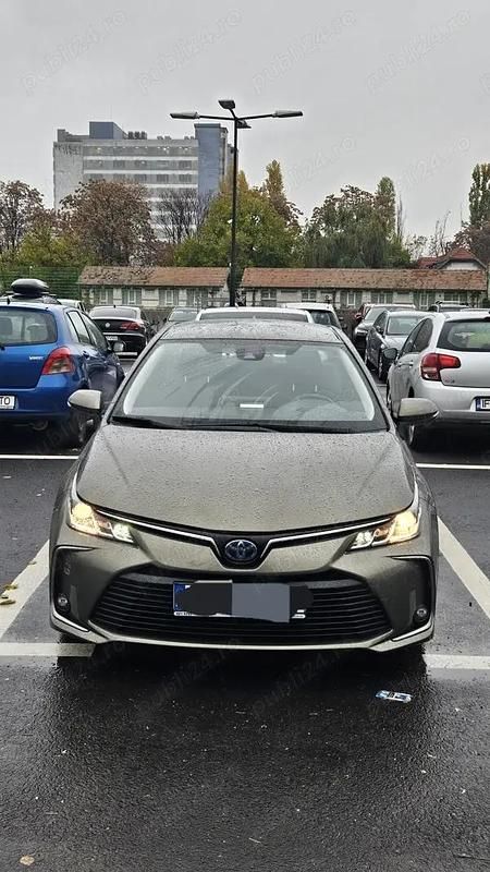 Verde Utilizat 2021 Toyota Corolla Comfort Berlinǎ | 19.800 EUR - Imagine 1/4