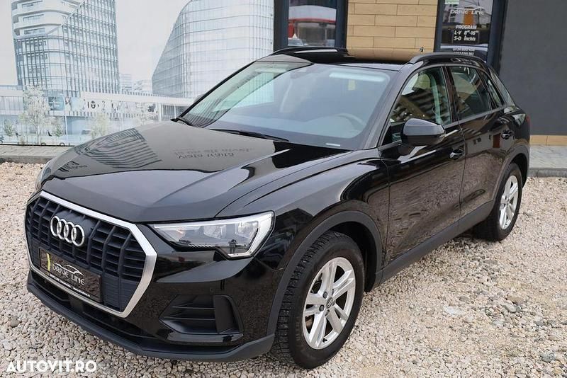 Culoarenegru Utilizat 2020 Audi Q3 Exclusive SUV | 23.498 EUR (Preț OK) - Imagine 1/4