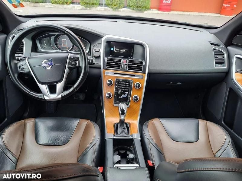 Culoarenegru Utilizat 2013 Volvo XC60 Kinetic SUV | 16.000 EUR - Imagine 1/4