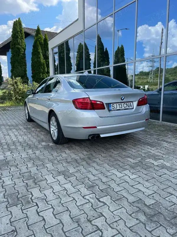 Utilizat 2011 BMW 520 Berlinǎ | 8.800 EUR (Preț bun) - Imagine 1/4